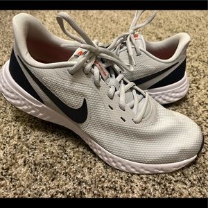 Nike Revolution 5 Running shoes